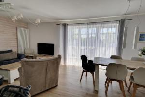 Haus Sorgenfrei, 900 m vom Strand entfernt, zentral gelegen, perfekt für Familien & Freunde, drei Schlafzimmer