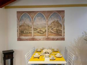 Girasole• Charming Apartment Walk to Lake AC