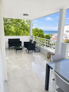 Elysian Crest Maisonette