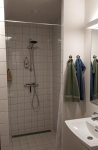 Private Cozy Room - Hotel Style & Free Parking