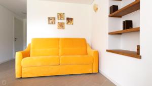 Villa Tola - Giallo