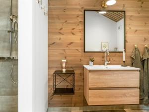 Holiday Home Arbnora - from the sea by Interhome
