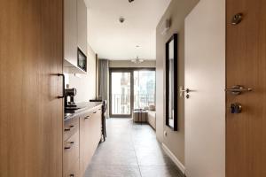 Claret Bubble Apartment