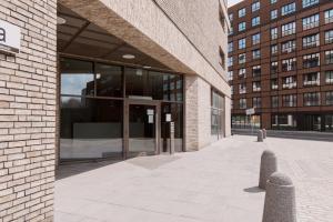 Claret Bubble Apartment