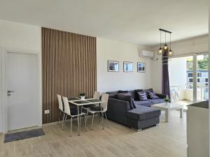 Sea Breeze Apartments