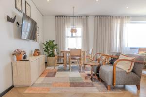StayBOL Luxury Sea View Apartment