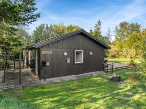 Holiday Home Eine - from the sea by Interhome