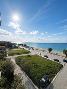 Sea View Luxury Apartment Beachfront 2BR
