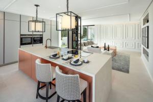 Luxurious 7-Bedroom Holiday House with Private Pool in Palma