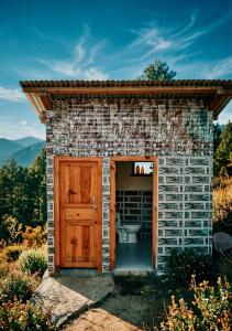 Hima 360, A Frame Cabin, Panaromic Sainj Valley Views, Bhatkanda