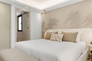 Luxurious 7-Bedroom Holiday House in Llucmajor, Mallorca