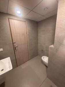 Studio Apartment in Omaxe ITC near Expo Center