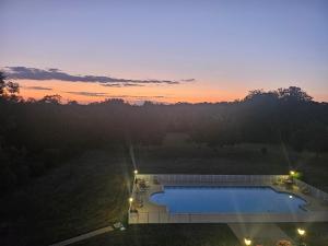 Appartement dans Château exceptionnel PISCINE -GOLF -TENNIS