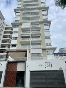 Modern Ocean View 1BR in La Esperilla, Pool, Gym