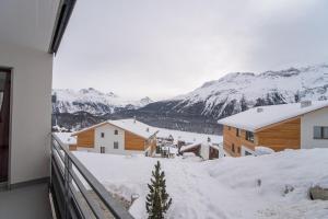 Appartamento con Vista Lago e Montagna St Moritz Munt Sulaj