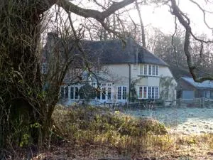 Bridge Cottage - Heyshott