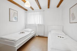 ANDRISS - Travel & Work - 5 BR - Kitchen - Parking
