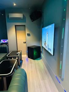 Ninety Six Mutiara Rini Heights