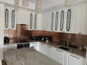 Monroe Apartment