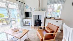 Trinity House - Part of the The Bay Filey Holiday Village with pool, gym and direct beach access, pub, restaurant, tennis and meadows walks