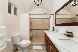 Amazing Beachfront Condo in Playa Langosta
