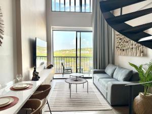 Elegant Loft - Rooftop Pool - Old City