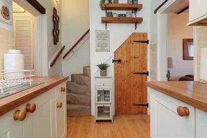 Cosy & Charming Cottage Close to NEC Airport JLR