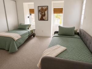 Bright and Spacious 3 Bedroom Townhouse