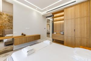 Seaview Elegance Apartment Luxury & Free Parking by PikHost
