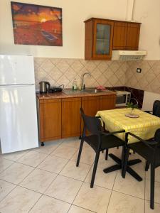 Ideal Apart 2