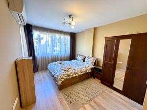 Johannesburg 2BDR Spacious Family apt w Parking and Playground