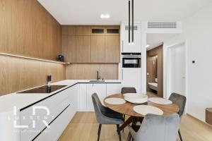 SKYPARK Elite Suite, City View ,FREE PARKING