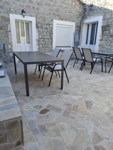 Studio apartment Lav Lustica