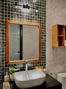 VIVA HAVEN Home & Gallery