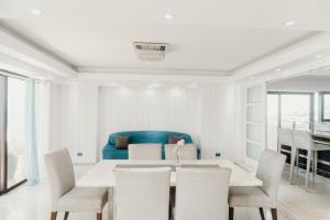 Oceanview 3 BR with jacuzzi