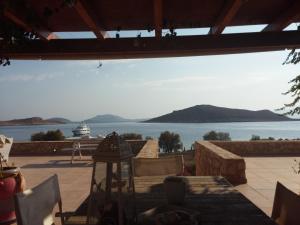 Villa Aristoteles Halki-Island Greece