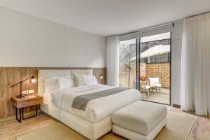 Deluxe 1BR Duplex with Terrace near El Virrey