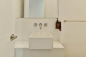 Deluxe 1BR Duplex with Terrace near El Virrey