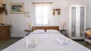 Traditional Art House in Lefkes by MPS - 1st Floor