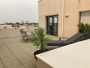 Studio centre ville avec grande terrasse vue unique