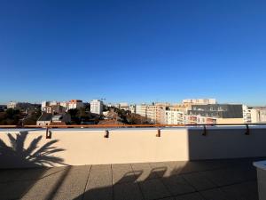 Studio centre ville avec grande terrasse vue unique