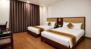 LUXURY II HOTEL