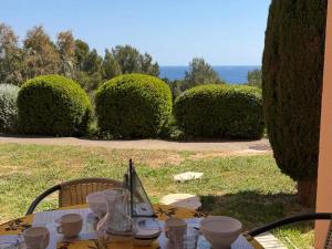 Rez-de-jardin pour 4 pers. à Cap Esterel - FR-1-504-718