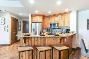 104 Highlands Westview