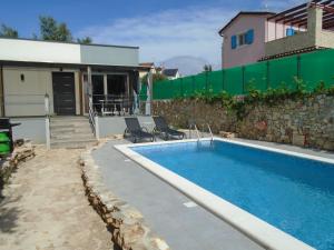 House Nikolas 1 with Pool, close to the Beach