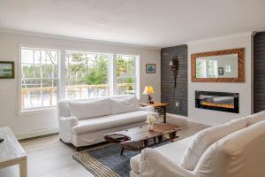 Sunset Shores Home on Wolf Pond