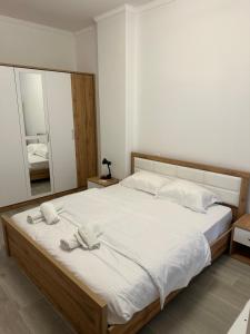 LUX Apartment 2 Durres 1 min walk to beach