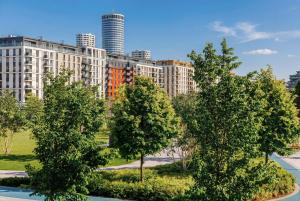 WF Terracotta Parkview with Terrace and Free Parking