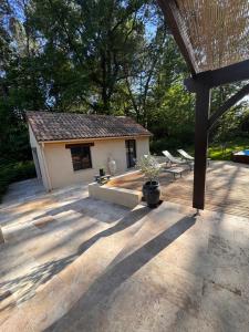 Villa au calme avec piscine et forêt
