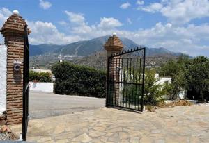 Casa Rosa - villa with a view!